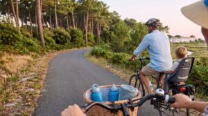 sejour-sans-voiture-sur-lile-doleron-en-periode-de-fortes-chaleurs-pourquoi-le-velo-electrique-change-tout